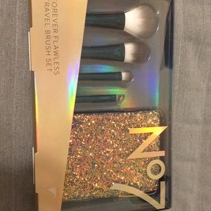Travel makeup brush set